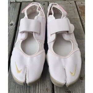 Nice! Nike Air Rift Breathe Women’s 10 Split Toe Sneakers - Light Soft Pink